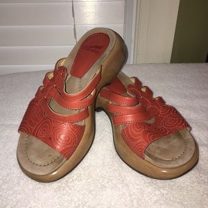 Vintage DANSKO orange tone on tone design Sandler